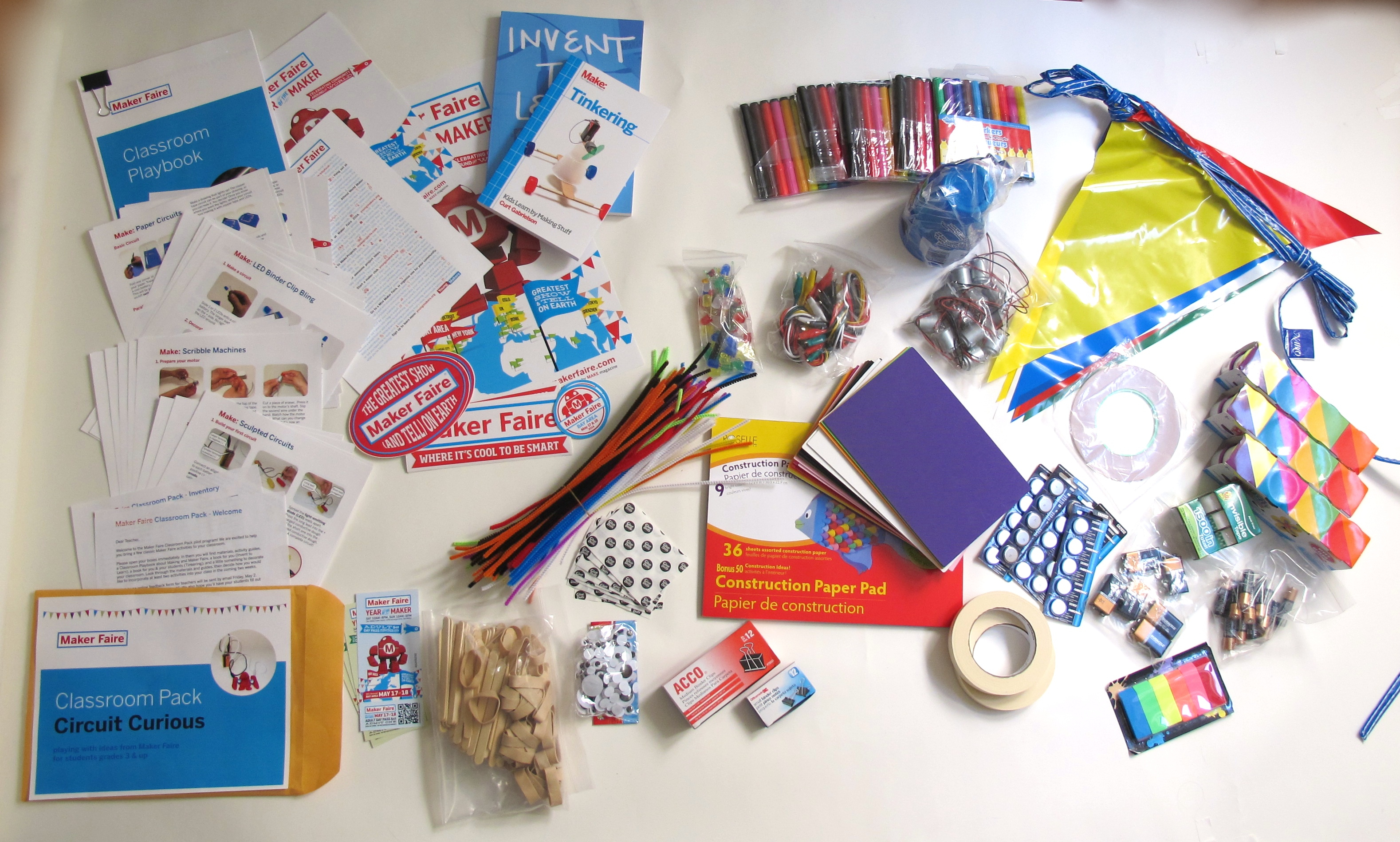 MakerFaire-ClassroomPack-Contents1